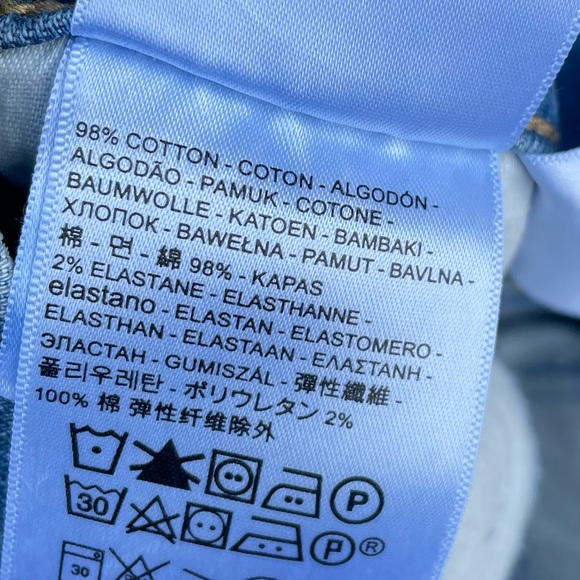 Levi's High Waisted Tapered Mom Stretch Jeans - Picture 7 of 9